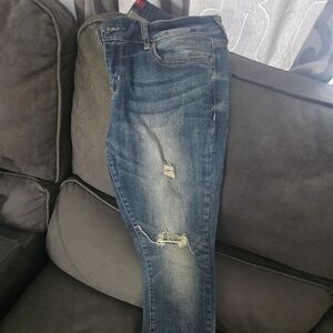 Gently Used Guess High Rise Skinny Jean